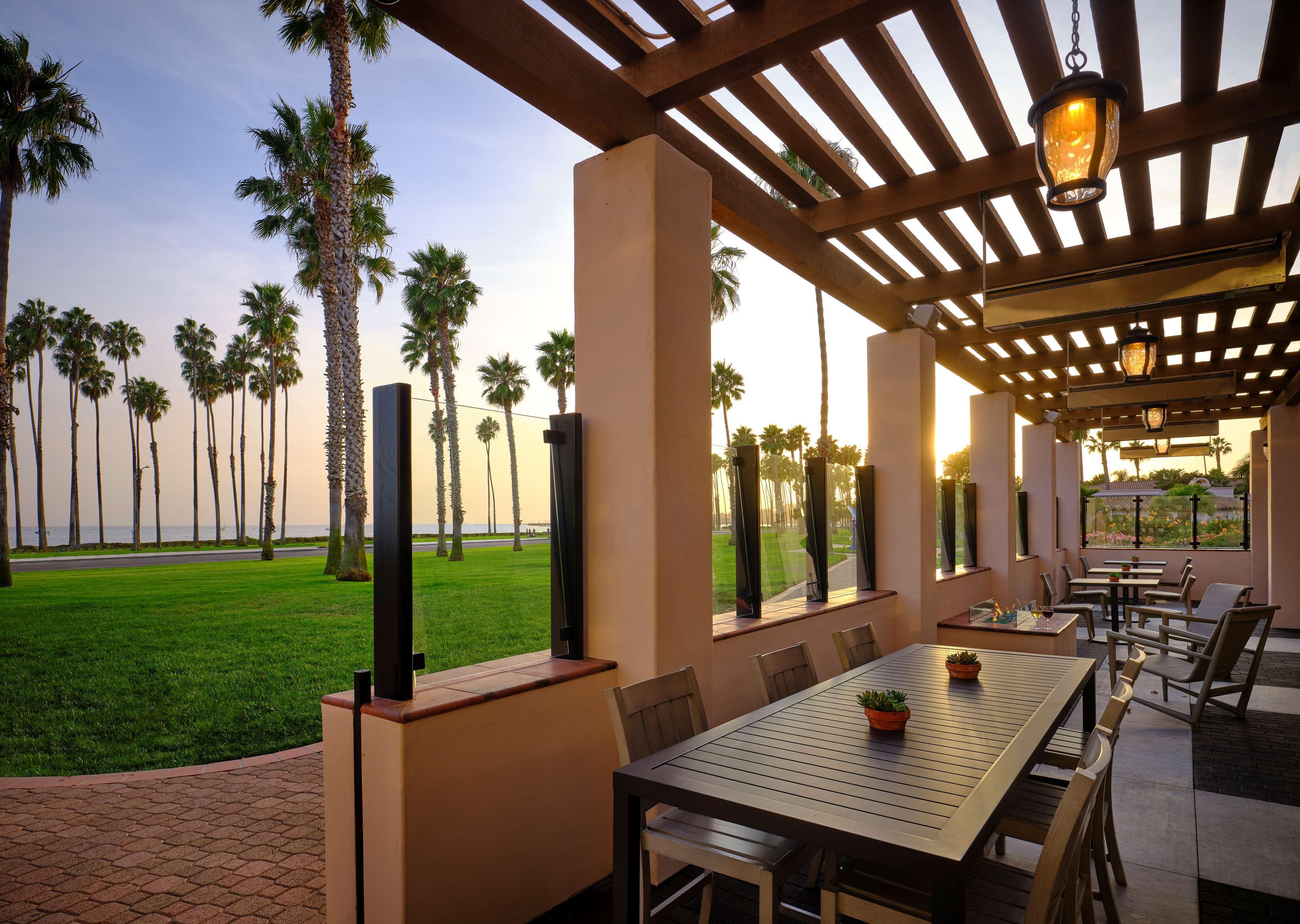 Hilton Santa Barbara Beachfront Resort Exterior foto