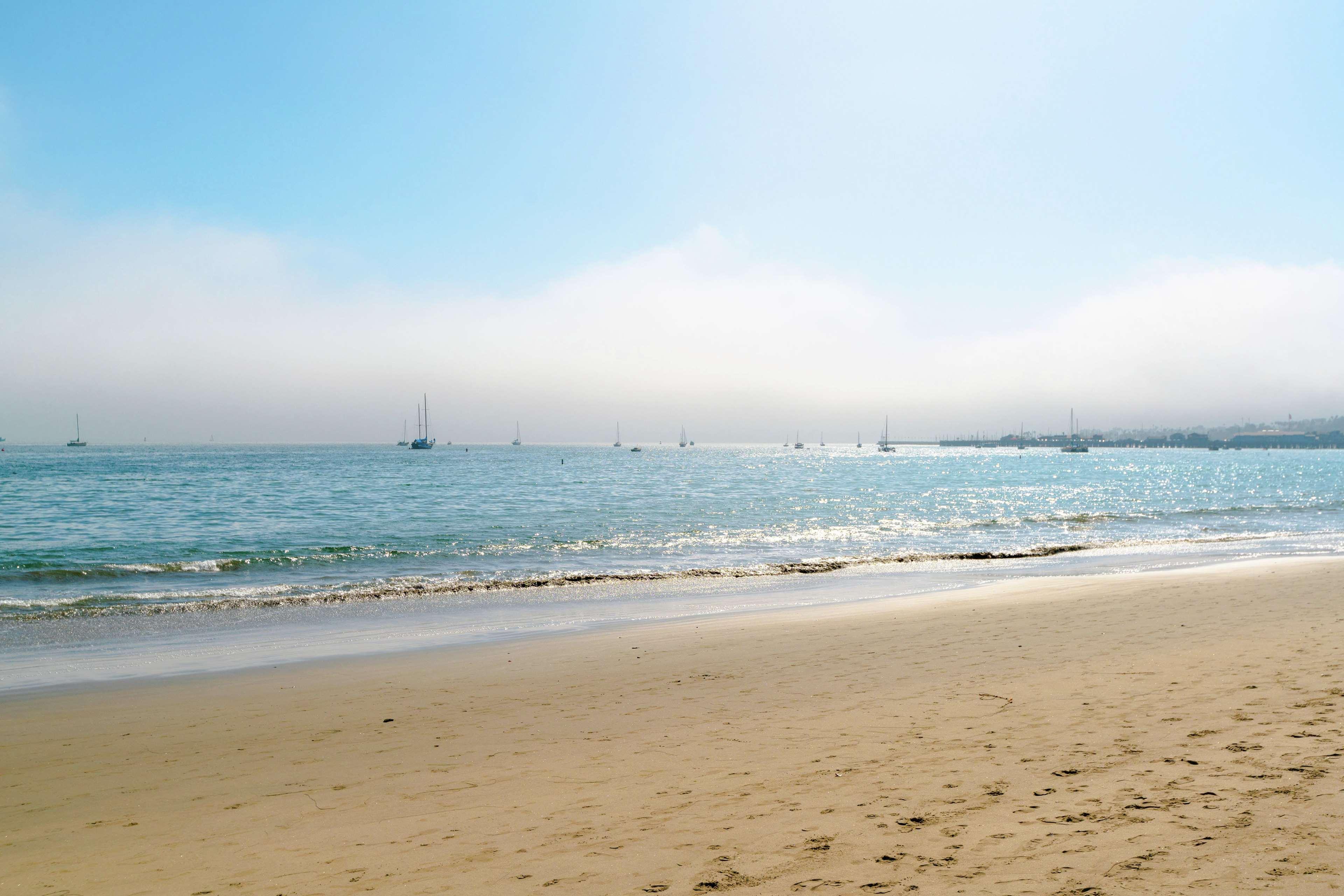 Hilton Santa Barbara Beachfront Resort Exterior foto