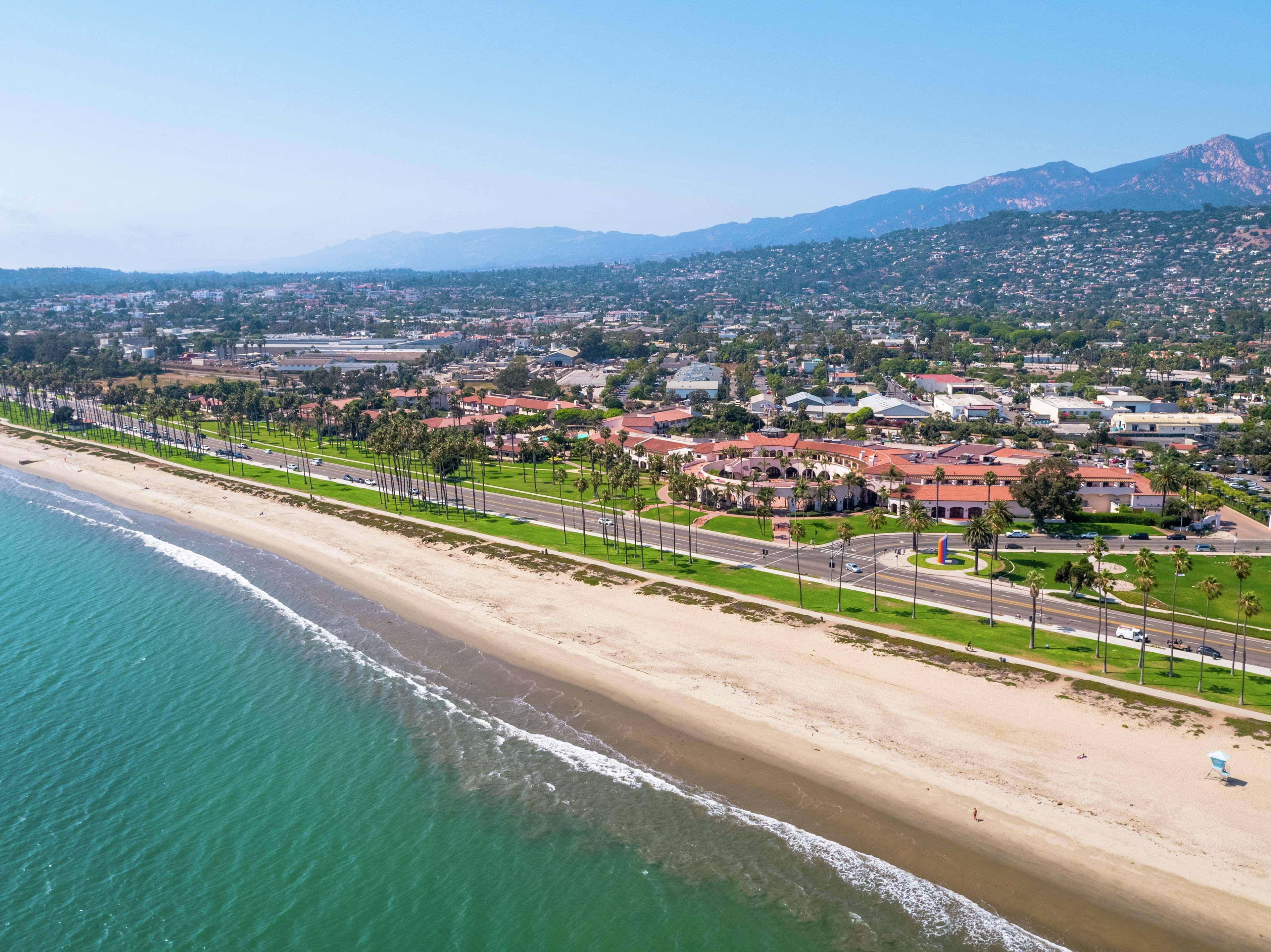 Hilton Santa Barbara Beachfront Resort Exterior foto