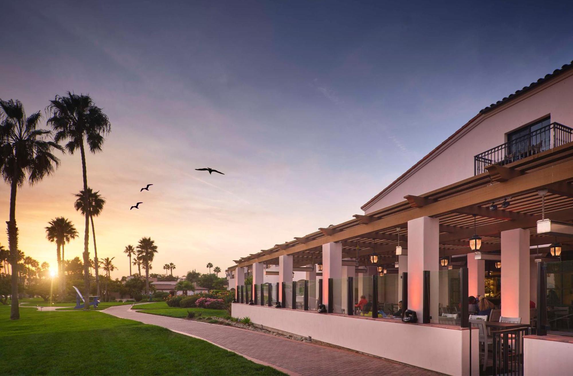 Hilton Santa Barbara Beachfront Resort Exterior foto